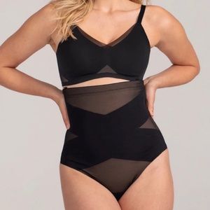 Honeylove Superpower thong Shapewear